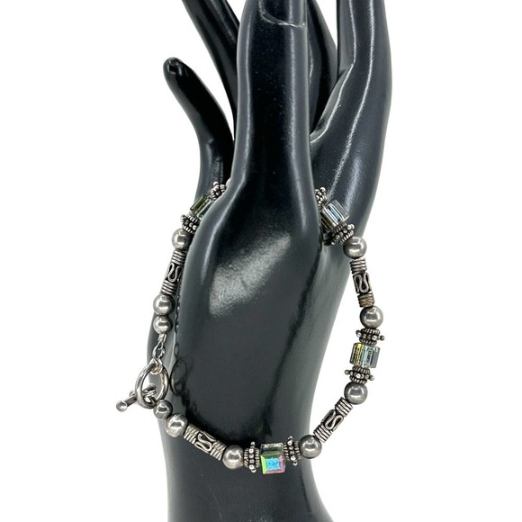 Sterling Silver With Crystal Cube Beads Toggle Clasp Bracelet - Picture 3 of 8